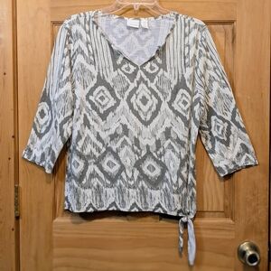 Chico's Ikat Geometric Top Blouse Side Tie Detail V-neck Gray White Sz 2 Lg Boho